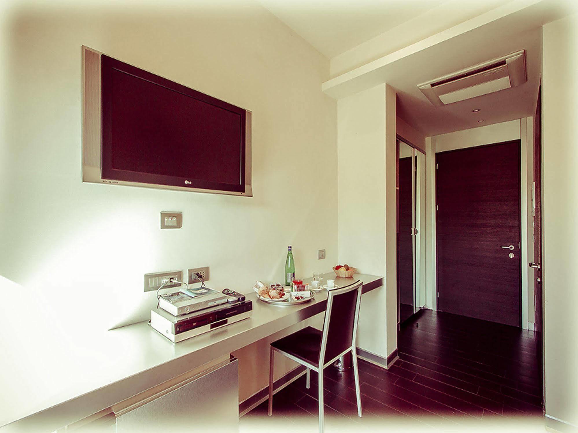 โรงแรมออลเวย์การ์เดนแอนด์ไลชัวร์ โรม ภายนอก รูปภาพ